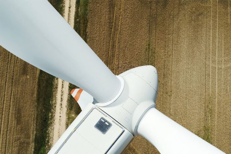 drohnen inspektion windkraftanlage windturbine